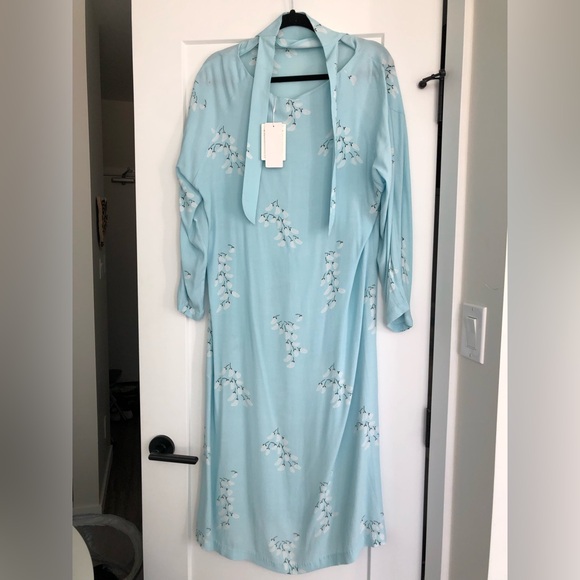 NWT Hana Tajima X UNIQLO
Printed Tie-back Long Dress - Picture 2 of 4